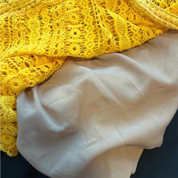 Micheal Kors sz4 crochet dress - Picture 3 of 7